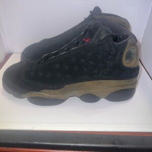 ♦️ 
Air Jordan Retro XIII 13 Olive Green Black Kids Youth Shoes‎ Size 6.5Y Used
